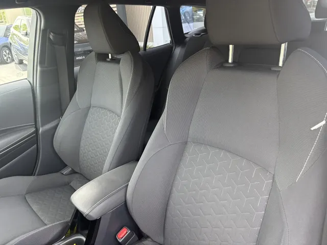 Toyota Corolla Touring Sports 2.0 Hybrid Style | Head Up | Parkeersensoren V+A