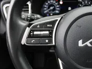 Kia Ceed Sportswagon 1.5 T-GDi DynamicPlusLine | Stoel- & stuurverwarming | Camera | Clima | Cruise adapt. | LED | Navi | Elek. achterklep | 16' LM |