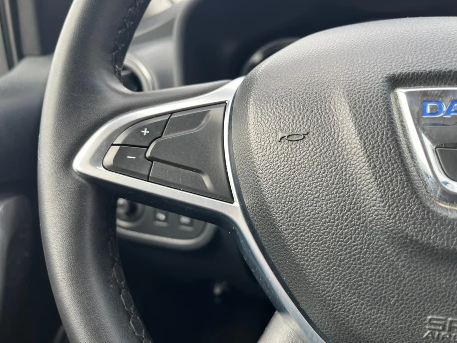 Dacia Sandero 0.9 TCe Tech Road | Achteruitrijcamera | Airco | Navigatie | Cruise | Telefoon |
