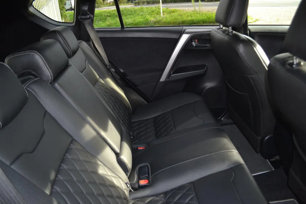 Toyota RAV4 2.5 HYBRID AWD EXECUTIVE|LUXE|TREKHAAK