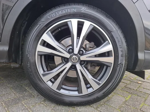 Nissan QASHQAI 1.2 115pk DIG-T XTRONIC N-Connecta | Trekhaak | Panoramadak | Navigatie | 360-Camera | Keyless