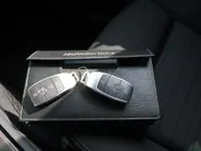 Mercedes-Benz GLC 300e 4MATIC | Plug-in | 320PK | Adap. Cruise | Rondom camera | 18' LM | Parkeerpakket |