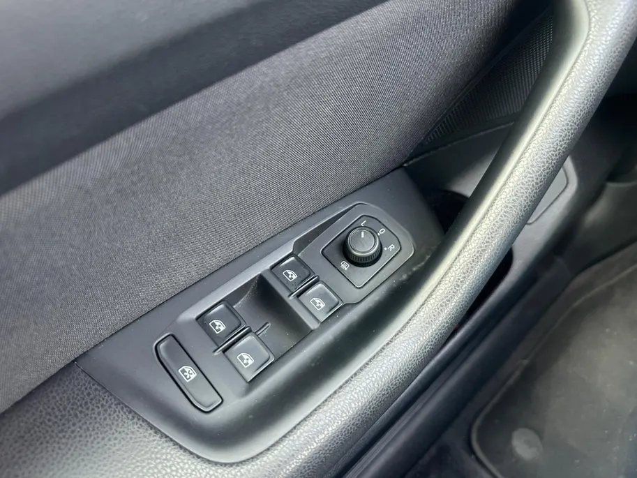 Volkswagen Passat Variant 1.4 TSI Comfortline Business | NL-AUTO | LED | APPLE CAR PLAY/ANDROID AUTO | 12 MAANDEN BOVAG GARANTIE |