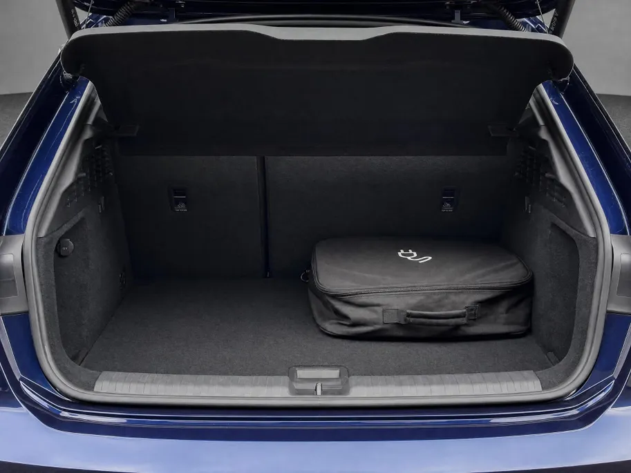 Audi A3 Sportback 40 TFSIe 204pk S-tronic Advanced edition · SOH 92% · Apple/Android Car Play · Stoelverwarming · P-Sensoren · Elek. Achterklep · 18'' Inch ·
