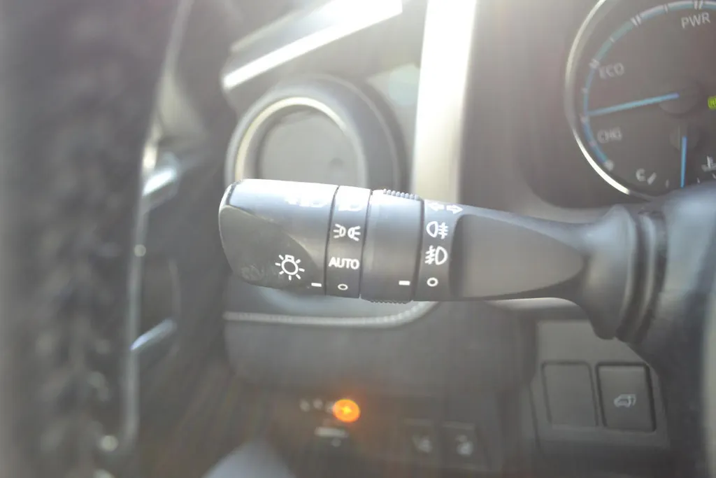 Toyota RAV4 2.5 HYBRID AWD EXECUTIVE|LUXE|TREKHAAK