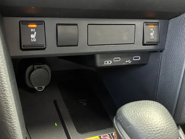 Toyota Yaris Cross 1.5 Hybr 130 Dynamic Comfort Pack | Stoelverw. | PDC V+A | Adapt. Cruise
