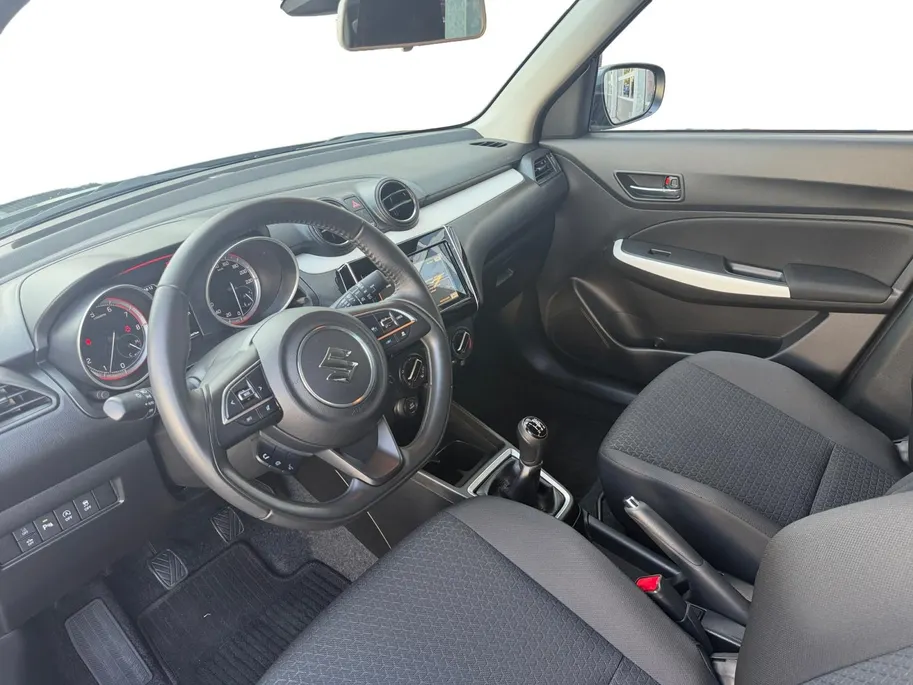 Suzuki Swift 1.2 Select Smart Hybrid | Airco | Cruise Control | Camera | Stoelverwarming | Apple Carplay/ Android Auto |
