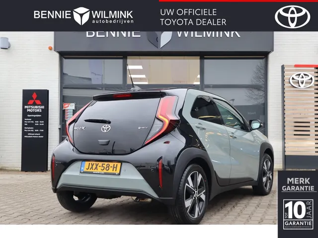 Toyota Aygo X Hybrid 115 pulse Bi-Tone | Easy Pack VERKOCHT