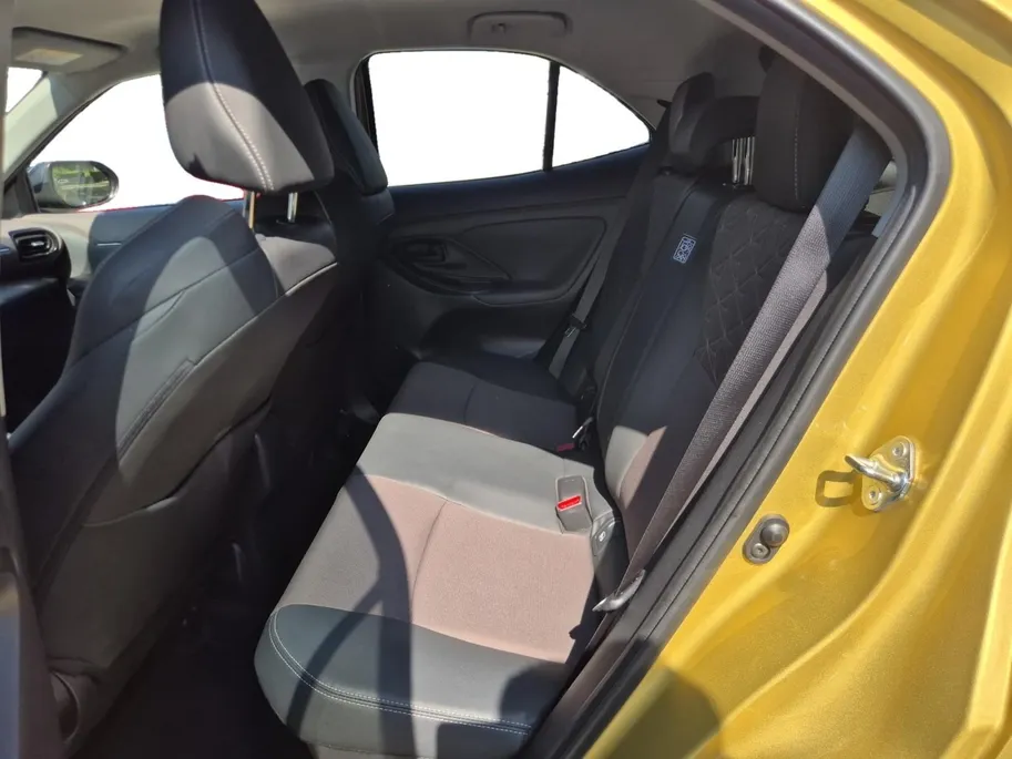Toyota Yaris Cross 1.5 Hybrid Executive | Cruise Control | Climate Control | Camera | Head-up Display | Navigatie | Stoelverwarming |