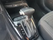Kia Stonic 1.0T MHEV DynamicPlusLine | Trekhaak | Navigatie | Climate control | Cruise control | Keyless met startknop | Getinte ramen achter | Apple Carplay / Android Auto |