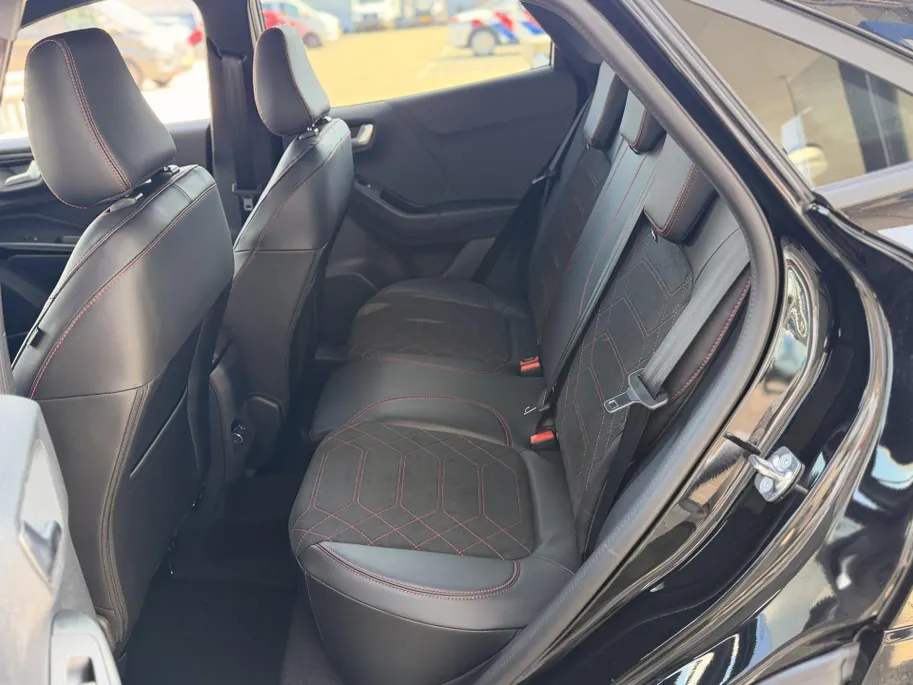 Ford Puma 1.0 EcoBoost Hybrid ST-Line X Automaat UIT VOORRAAD I DRIVER ASSISTANCE PACK I WINTER PACK I B&O SOUND SYSTEM I APPLE CARPLAY / ANDROID AUTO I