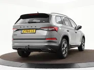 Škoda Kodiaq 1.5 TSI 150pk DSG Sportline Business 7p. · Camera · Wegklapbare Trekhaak · 7 Persoons · Apple/Android Car Play · 19'' Inch · Garantie t/m 27-05-2028 of 100.000km