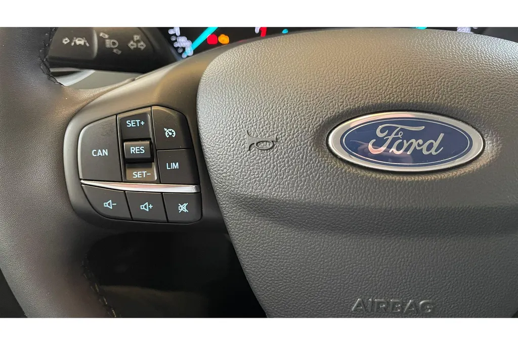 Ford Focus 1.0 EcoBoost Hybrid Active 125 PK | Automaat | Winterpack | Apple Carplay - Android Auto |  Full LED | Keyless Entry & Start |