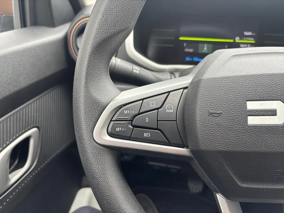Dacia Spring Extreme 65 26.8 kWh AUTOMAAT NAVI AIRCO CAMERA APPLE CARPLAY ANDROID AUTO PAS 1600KM ZEER MOOIE AUTO GELIJK LEVERBAAR