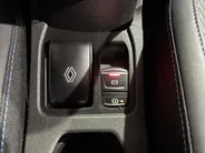 Renault Clio 145PK E-Tech Full Hybrid Esprit Alpine Automaat | DEMO | Bose Audio | Stoelverwarming | 360 Camera | Digital Cockpit | Apple CarPlay/Android Auto | Licht & Regen Sensor | Navi |