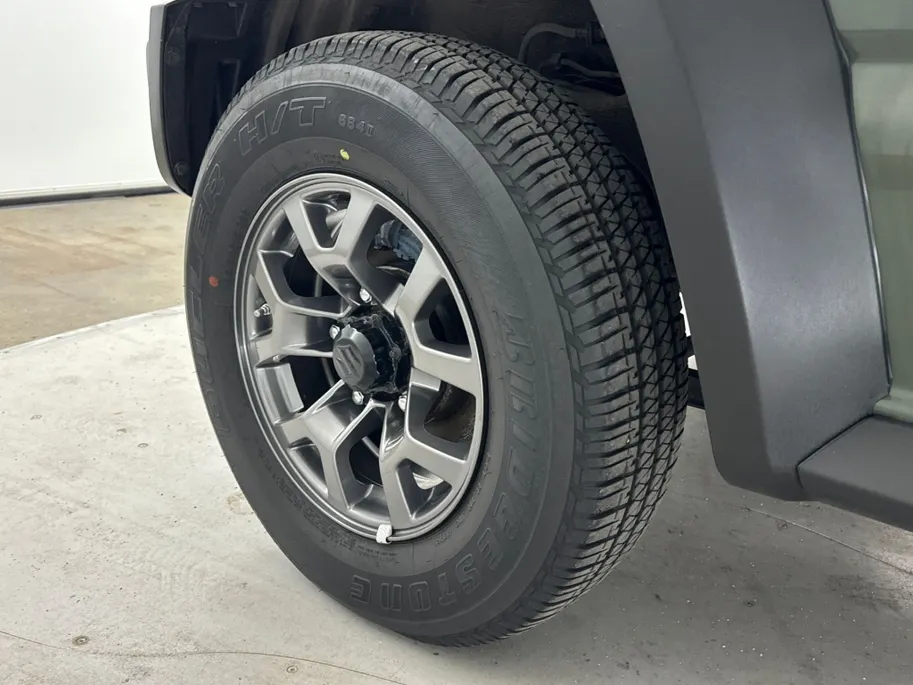 Suzuki Jimny 1.5 Select Allgrip Automaat | 4-Persoons | Trekhaak | L.M. Velgen