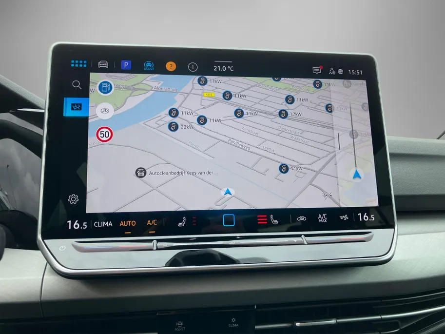 Volkswagen Golf 1.5eTSI/150PK DSG Life Edition · Apple/Android Car Play · Navigatie · Head-Up display · Stoel-& stuurverwarming · Garantie t/m 21-04-2030 of 100000km.