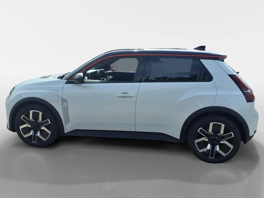 Renault 5 urban range techno 40 kWh NU MET 1.600,- VOORRAAD KORTING  | €800,- korting | Stoel/stuurverwarming | Carplay | ACC | Camera | PDC |