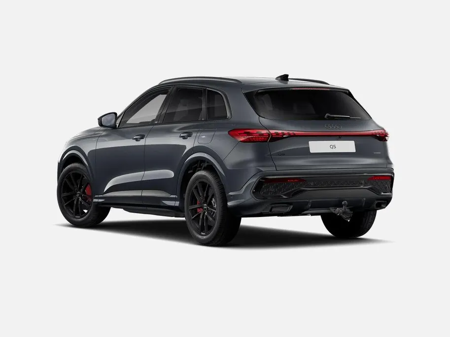 Audi Q5 2.0 TFSI e-hybrid quattro S edition Competition 367 PK · Trekhaak elek. wegklapbaar · Winterpakket · Privacy glas