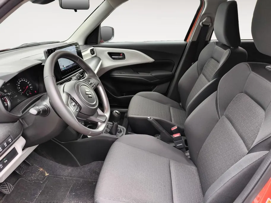 Suzuki Swift 1.2 Select Smart Hybrid | Stoelverwarming | Navigatie | Camera | Incl. 12 maanden garantie, APK, Onderhoudsbeurt etc. Premiumpakket gratis! |