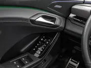 Audi Q6 e-tron S edition performance 100 kWh 306pk · SOH 97,9% · Panoramadak · 360 Camera · Inklap. Trekhaak · Luchtvering · B&O Sound · Head-Up Display · Garantie t/m 15-03-2031 of 100.000km