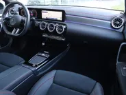 Mercedes-Benz CLA Shooting Brake 180 Business Solution AMG | Panoramadak | Dodehoekassistent | Memory Seats | HUD | Burmester | LED | 360 camera | Automaat