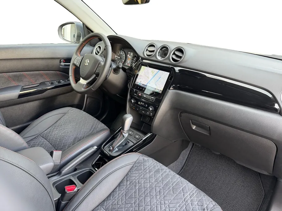 Suzuki Vitara 1.4 Boosterjet Smart Hybrid Special Edition | €3.500.- voordeel | Uit voorraad leverbaar | 10 jaar garantie | 17inch Lichtmetalen velgen | Hoge instap