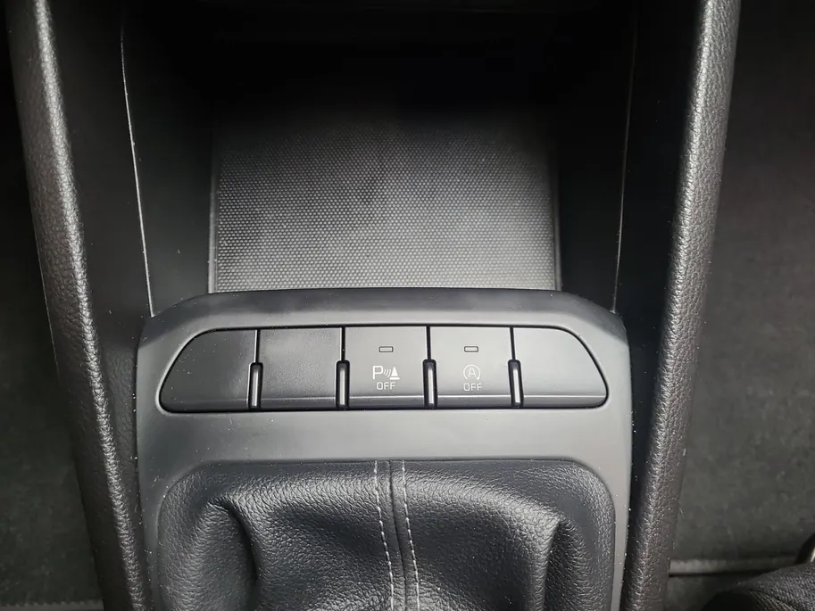 Kia Stonic 1.0 T-GDi DynamicLine 1e Eigenaar | Navi | Airco | Fabrieksgarantie t/m 16-1-2027 + 3x 1 jaar* | NAP