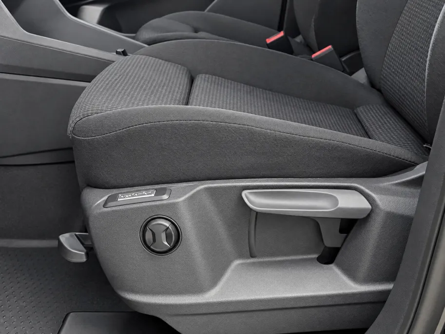 Volkswagen Bedrijfswagens Caddy Bedrijfswagens Cargo Flexible Limited Edition 1.5 eHybrid 115pk · Actieprijs van € 44.455,- voor € 39.955,- excl. BTW · 734602