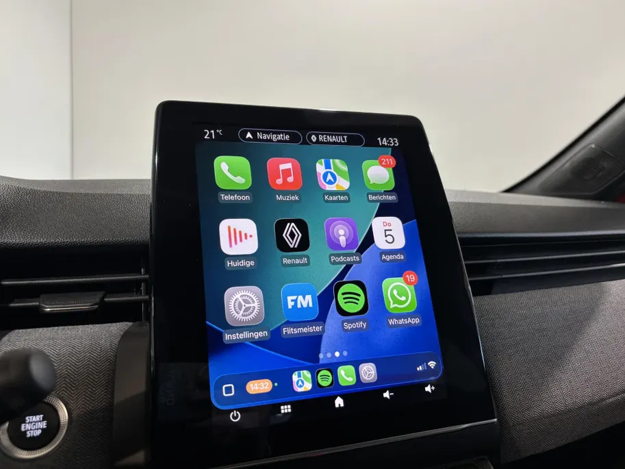 Renault Clio 90PK TCe GPF Techno | 9,3' Navi | Climate Control | Digital Cockpit | Camera | Parkeersensoren | Apple CarPlay/Android Auto | Full LED | Lichtemetalen Velgen | Licht & Regen Sensor |