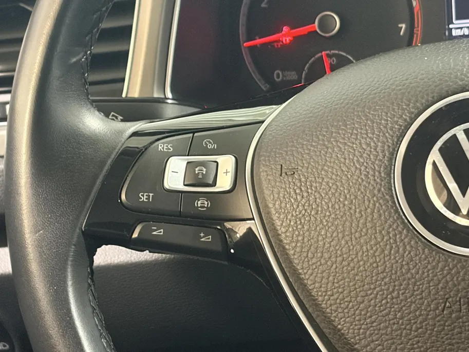 Volkswagen T-Roc 110PK TSI Style | Trekhaak 1300KG Trekgewicht | Navigatie | Cruise Control Adaptief | Climate Control | Camera | Parkeersensoren | Lichtmetalen Velgen | Armsteun |