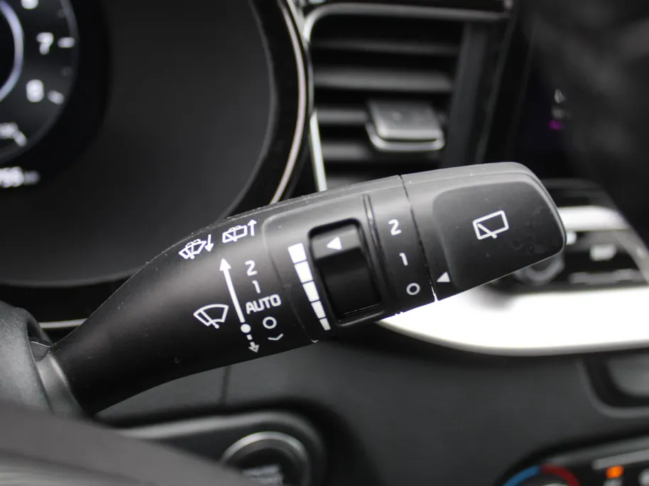 Kia Ceed Sportswagon 1.5 T-GDi DynamicPlusLine | Stoel- & stuurverwarming | Camera | Clima | Cruise adapt. | LED | Navi | Elek. achterklep | 16' LM |