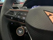 CUPRA Formentor 1.5 TSI e-Hybrid Business | Panoramadak | Stuur verwarming etc! | Trekhaak | Super compleet en helemaal nieuw!