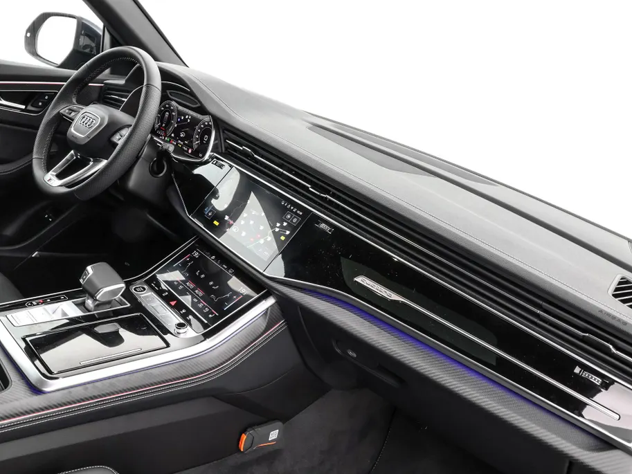 Audi Q8 55 TFSI e quattro Pro Line S 394 PK · 22' LM Velgen · Glazen panorama dak · B&O Premium 3D · Assist. plus, remote park · Stoelventilatie + Massage · Trekhaak · Servosluiting