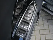 Kia e-Niro DynamicPlusLine 64 kWh | Warmtepomp | Schuif/kantel dak | 17' LM | Airco | Cruise | Navi | Camera |