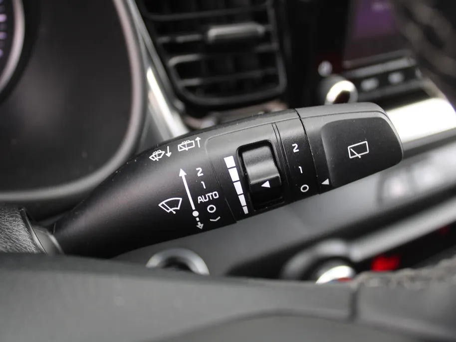 Kia Stonic 1.0 T-GDi MHEV DynamicPlusLine | Camera | Clima | Cruise | 16' LM | LED | Navi | Apple Carplay/Android Auto | Keyless | Automaat |
