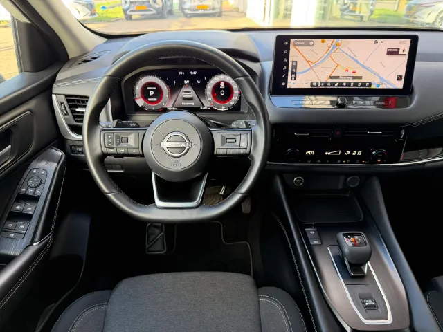 Nissan QASHQAI 1.3 Mild-Hybrid 158pk Xtronic N-Connecta | Panoramadak | Navigatie | 360-Camera | App Connect | Blind Spot | Keyless | All Season
