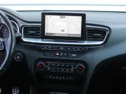 Kia ProCeed 1.4 T-GDI GT-Line | Trekhaak | Stuur-/stoelverwarming | Schuifdak | Camera | Cruise | Navi | 17" LM | Clima | LED |