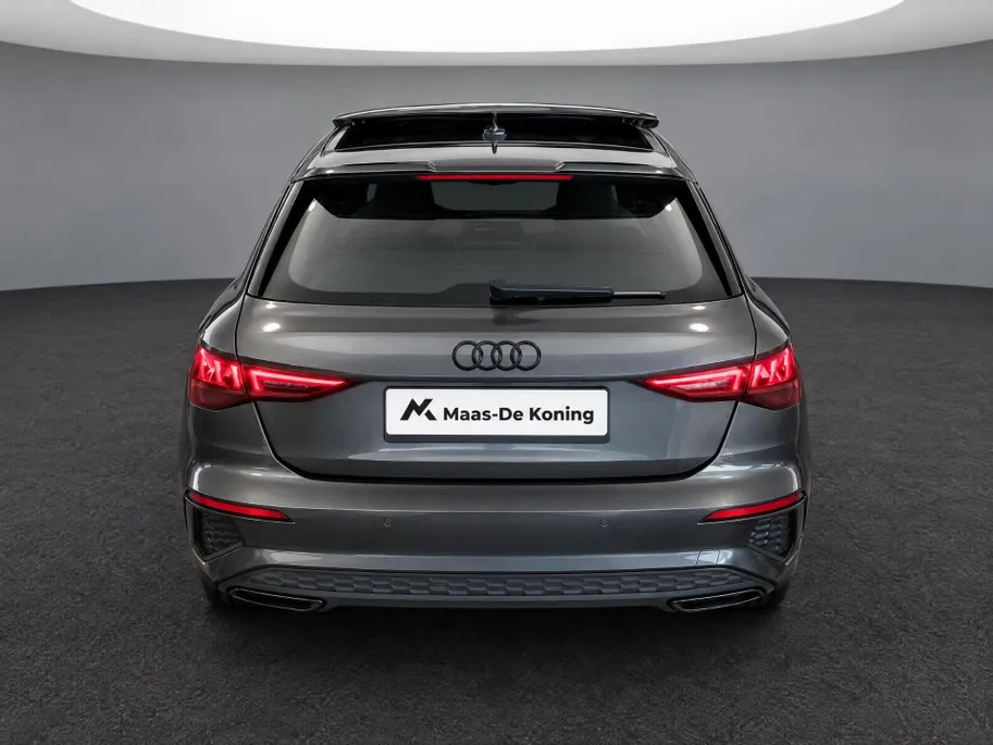 Audi A3 Sportback 40 TFSIe 150kW/204PK S Line · Panoramadak · Apple/Android Car Play · Stoelverwarming
