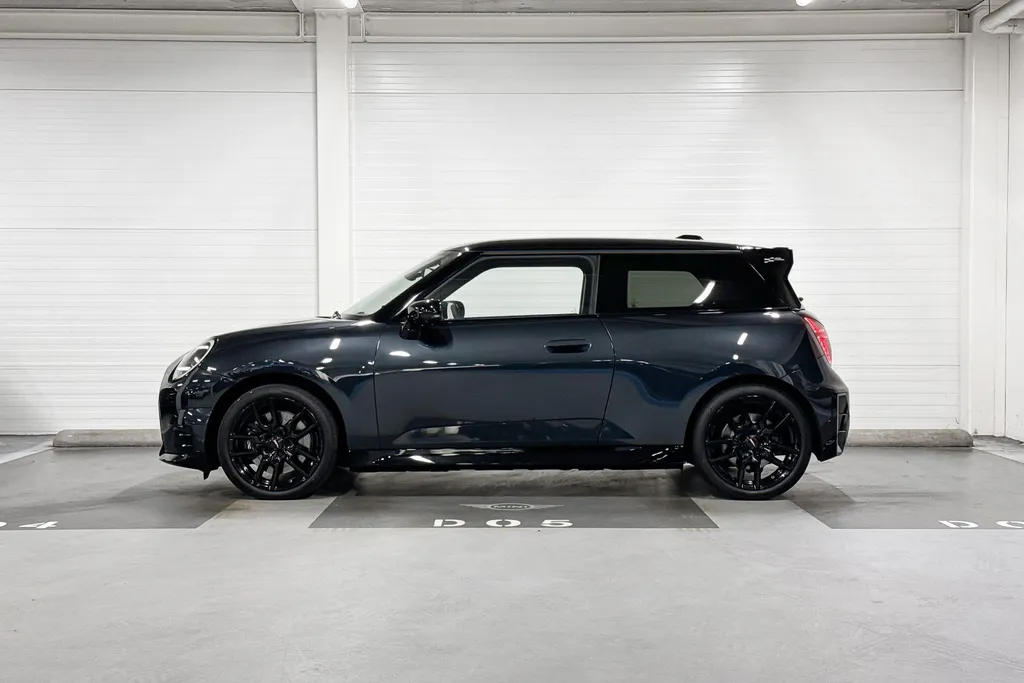 MINI Cooper 3-deurs Electric Cooper SE John Cooper Works