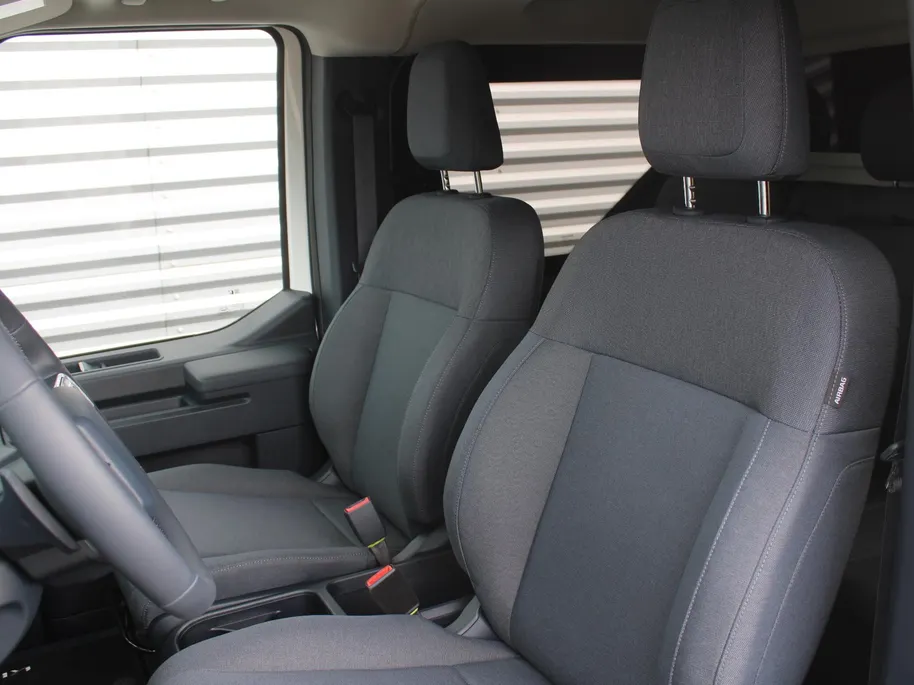 Kia PV5 L2H1 Elite DC 71.2 kWh | Luxe dubbele cabine | Zijwandbekleding | Vloerplaat | Privacy glass | Tot € 2.500 (inruil)voordeel bij aanschaf of 2,99% financiering |