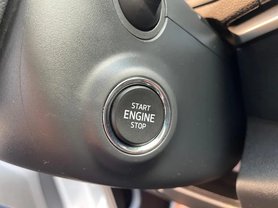 Škoda Karoq 1.5 TSI ACT Business Edition | Lichtmetalen velgen| Parkeer sensoren| Automaat| Camera| Cruise Control| Zeer ruime auto in super nette staat