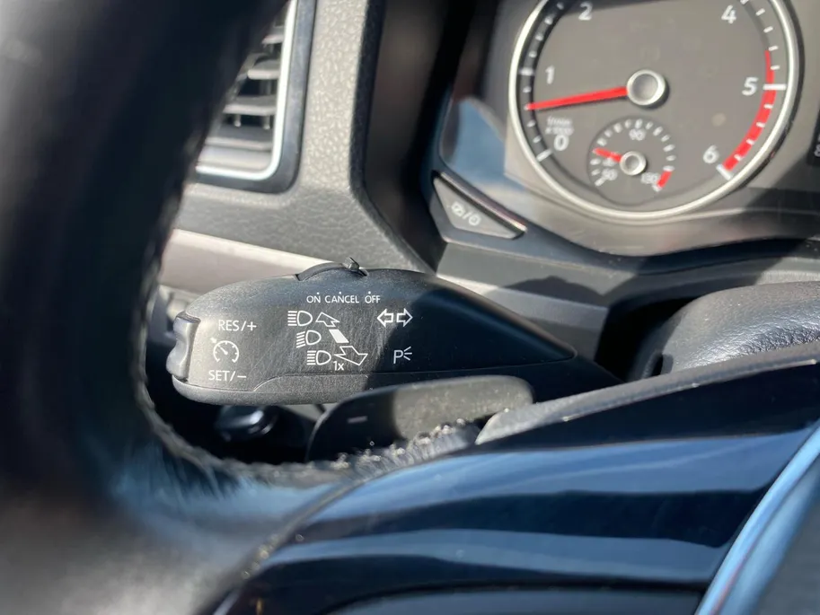 Volkswagen Amarok 3.0 TDI 4Motion Plus Cab Dark Label | Automaat | Trekhaak | Camera | Apple Carplay/Android Auto | Stoelverwarming | Cruise Control | Climate Control | Navigatie