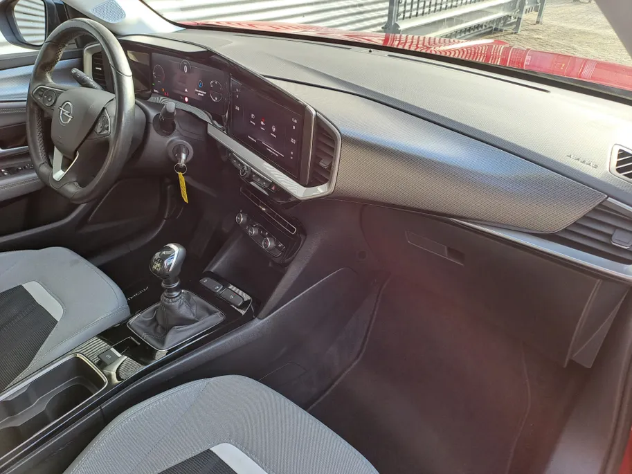 Opel Mokka 1.2 Turbo Elegance | Navigatie | Camera | LM Velgen | Cruise  | Stoel/stuur Verwarming | Sensoren | Apple Carplay/Android Auto | Rijstrooksensor met correctie
