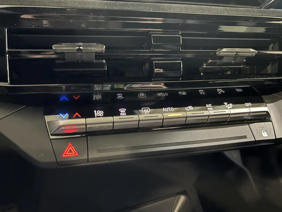 Renault Clio 160PK Hybrid Esprit Alpine Automaat | DEMO | Harman Kardon Audio | 360 Camera | Adaptive Cruise Control | Stoelverwarming | Apple CarPlay/Android Auto | Climate Control | Full LED | Lichtmetalen Velgen | Sportstoelen |