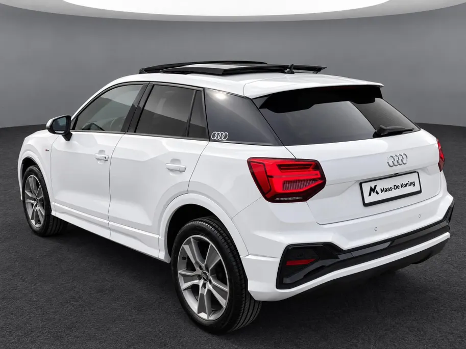 Audi Q2 35 TFSI/150PK S Line · Panoramadak · SONOS Audio ·  Camera · Apple/Android Car Play · Leder