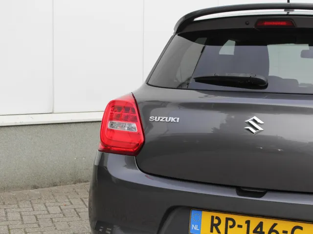 Suzuki Swift 1.0 Stijl Smart Hybrid | Navi | Cruise | Clima | Lm-Velgen