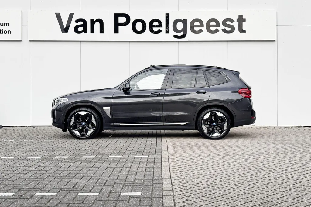 BMW iX3 High Executive