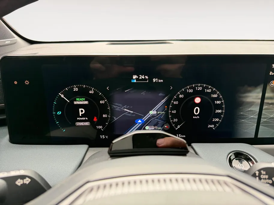 Nissan Leaf Evolve 75 kWh | NISSAN MORE 10 JAAR GARANTIE | 622 KM WLTP | 2500 EURO INRUILPREMIE | SNEL RIJDEN | BOSE | RONDOM CAMERA | CARPLAY |