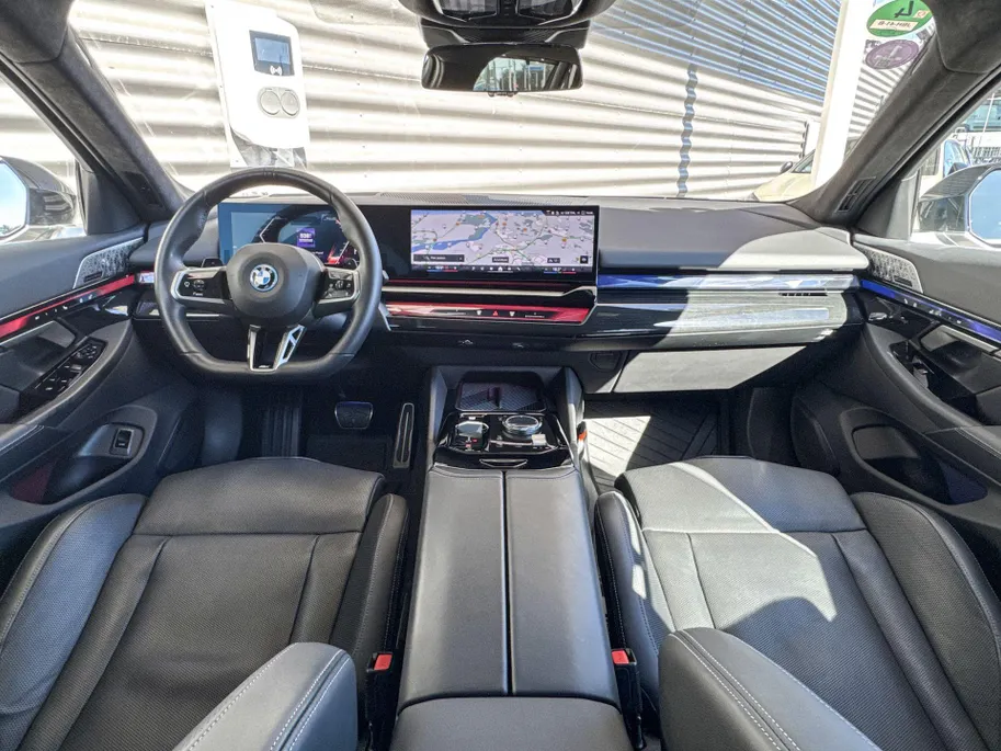 BMW 5 Serie Touring 550e xDrive